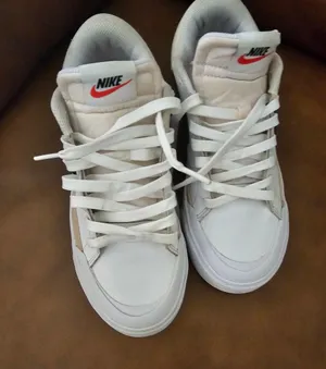 Nike Court thumbnail 1
