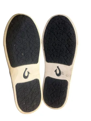OluKai Pehuea Pa‘i Slip-On Sneakers Womens 9 Blue White Chevron Shibori Used thumbnail 8