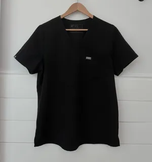 Women’s FIGS Technical Collection Black V Neck Scrubs Top Size Large L thumbnail 1