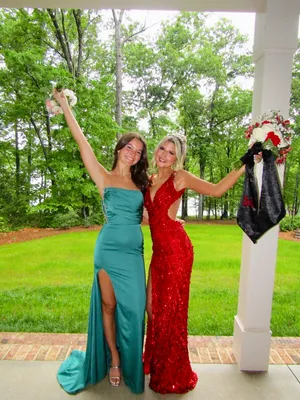 Red Sherri Hill Prom Dress thumbnail 5