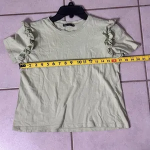 Zara Women Light Green top/Blouse Casual‎ size M. thumbnail 7