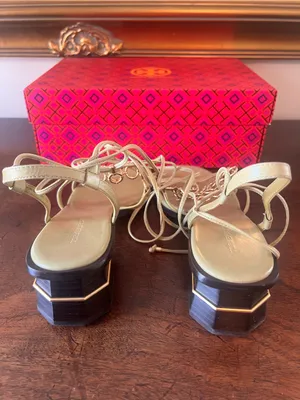 Tory Burch Gold Circle-Link Lace-Up Sandals thumbnail 4