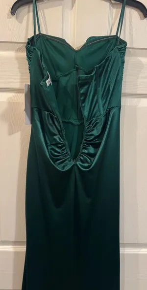 Long green dress Size M thumbnail 1
