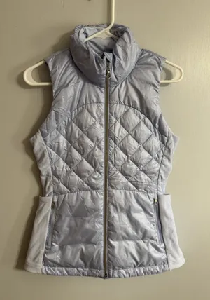 Lululemon Athletica Pastel Light Blue Down For A Run Vest Size 6 thumbnail 1