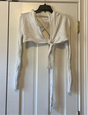 Klesis Boutique Brand White Knit Wrap Top Size Small thumbnail 2