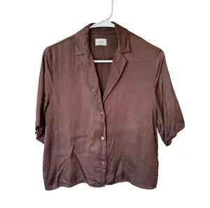 Wilfred Aritzia Short Sleeve Button Up Crop Blouse Brown Women's Size XS thumbnail 1