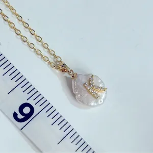 Rhinestone K Pearl Pendant Necklace‎ Gold thumbnail 4