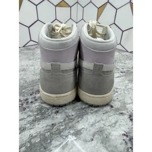Nike Women's Air Jordan 1 Zoom CMFT Light Smoke Grey and Barely Grape Size 6.5 thumbnail 4