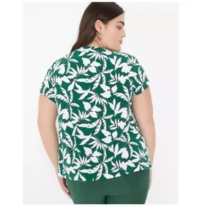 Lane Bryant Classic Cap Sleeve V Neck Pleat Front Blouse •14/16 thumbnail 2