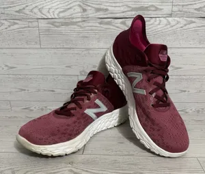 New Balance Beacon v2 Shoes Women Sz 10‎ Fresh Foam Burgundy Running Sneakers thumbnail 1