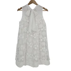 Robbie Bee Signature White Floral Lace Shift Dress Size Medium Bow Back‎ thumbnail 4