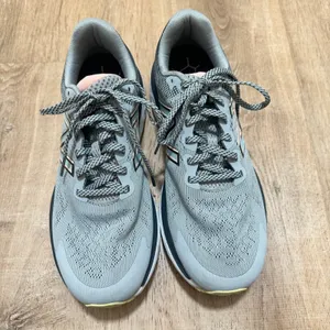 NEW BALANCE | Women's Gray Fresh Foam 680V7‎ Running Athletic Sneakers, Size 8.5 thumbnail 4