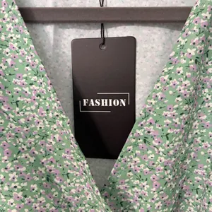 Fashion Floral Pleated Midi Dress Green Purple‎ Ditsy Puff Sleeve V-Neck Size M thumbnail 8