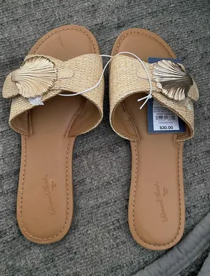 Women's Tan Sandals Size 7 thumbnail 1