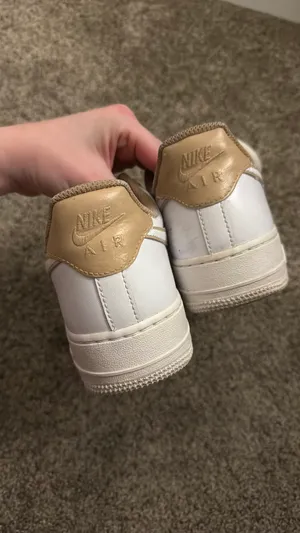 Nike Air Force 1 thumbnail 3