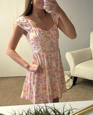 Hollister Dress Floral thumbnail 1