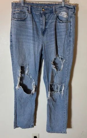 American Eagle 90s Straight Jeans Womens 16 Light Wash Distressed Blue thumbnail 1