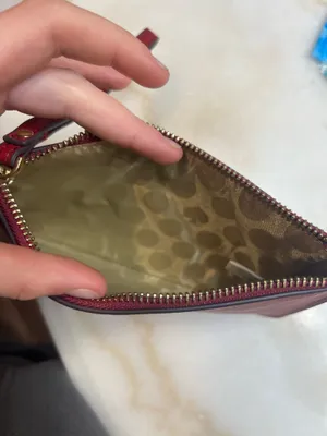 Red Kate Spade Wristlet  thumbnail 3