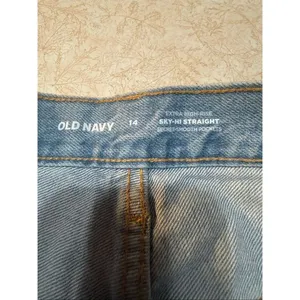 Old Navy Womans Sky High Straight distressed, Button fly -cut off jeans Sz 14 thumbnail 3