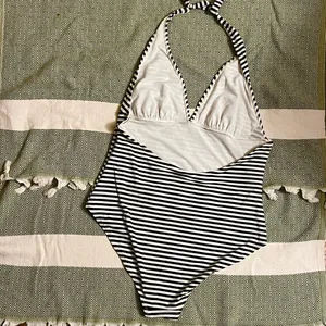 Old Navy•B&W Striped Halter One-Piece Sz XL thumbnail 5
