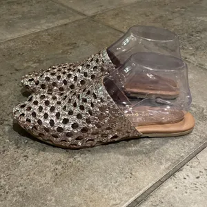 Coconuts By Matisse Island Gold Woven Leather Every Sandal Mule Shoe Womens 6M thumbnail 5