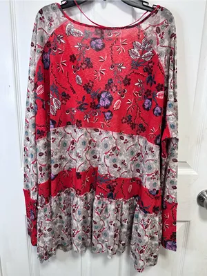 Free People Red and Cream Floral Patchwork V-Neck Tunic thumbnail 5