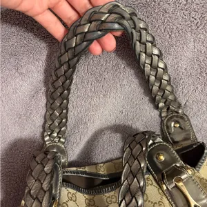 Gucci Pelham Canvas Shoulder Bag with Metallic Strapes thumbnail 4