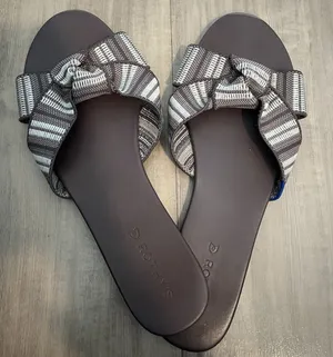 Rothys‎ The Knot Taupe Brown Stripe Slip on Flat Sandals Tied Flip Flops Size 12 thumbnail 1