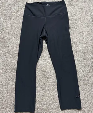 Nike crop legging thumbnail 1