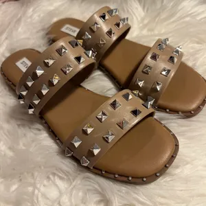 Steve Madden Sandals thumbnail 1