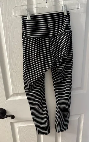 Lululemon Wunder Under Leggings thumbnail 2