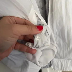 Lululemon Bombs Away‎ Jacket White City Breeze reversible zip front gray thumbnail 6