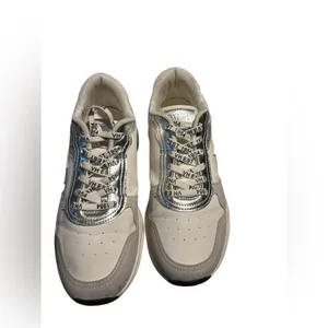 Vintage Havana White and Silver Sneakers size 8 thumbnail 2