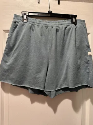 VUORI - Women’s Boyfriend Shorts - NWOT! thumbnail 3