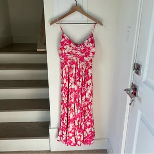 ASTR The Label Revolve Maeve Pleated Midi Dress in Pink Cream Floral thumbnail 5