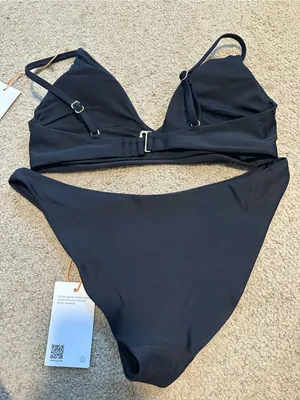 NWT Quince V Neck Low Rise bikini set black small thumbnail 4