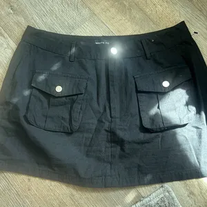 White Fox medium black mini skirt thumbnail 1