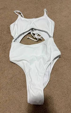 Amazon Cutest one piece thumbnail 1