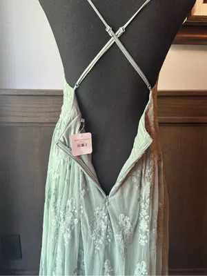 Wishlist Apparel Delicate Mint Lace V-Neck Spaghetti Strap Maxi Dress Large NWT thumbnail 9