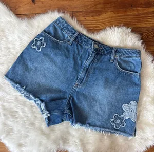 Hollister Blue Denim Floral Patch High-Rise Women's Shorts thumbnail 1