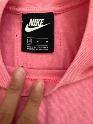 Nike crop workout top  thumbnail 2