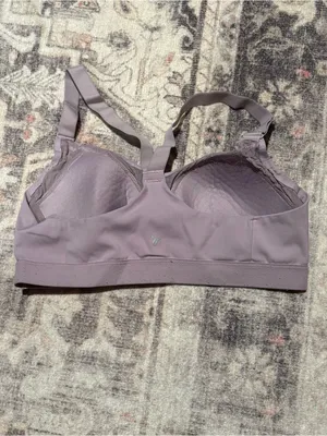 Women’s Old Navy Lilac Sports Bra thumbnail 2