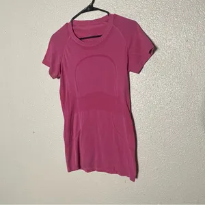 Swiftly Tech Short Sleeve Crew in Sonic Pink Size 6/8 thumbnail 6