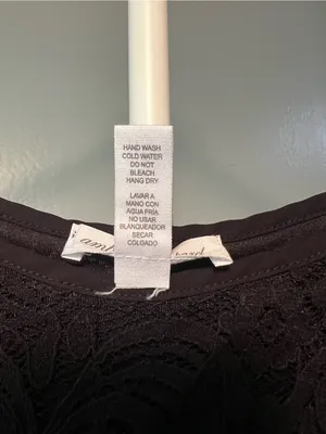 Black Lace Crochet Crop Top - Women thumbnail 4