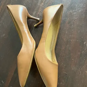 Michael Kors Tan Leather Women's Shoes small heel thumbnail 3