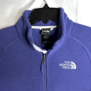 The North Face Fleece Jacket Full Zip Lightweight Purple Size Medium. thumbnail 2