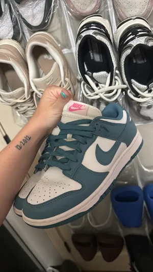 Nike Dunk Low Women’s thumbnail 4