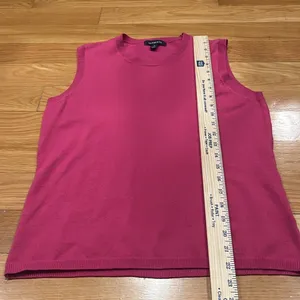 Lands’End women’s pink crew neck sleeveless sweater size small (6/8) . thumbnail 6