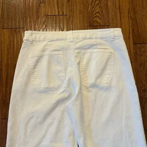 D. Jeans white wide leg button fly jeans size 16 thumbnail 5