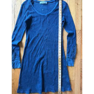 Able Bohemian Textured Knit Thermal Dress With‎ Embroidered Floral Applique S thumbnail 3